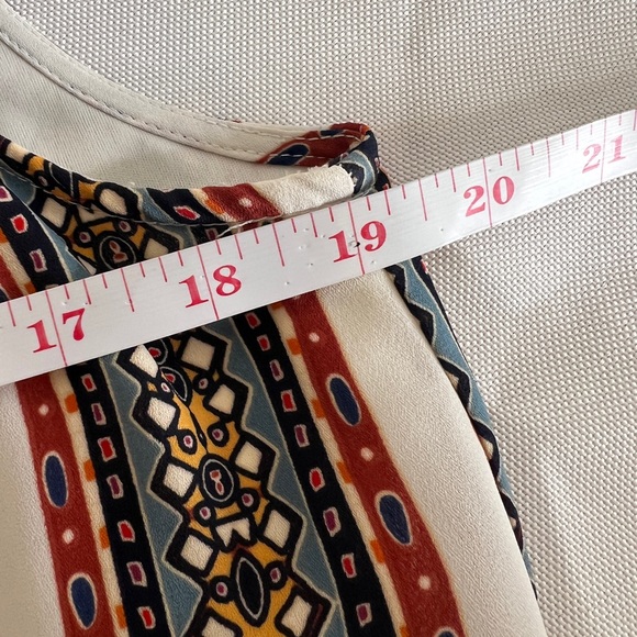 DR2 Sleeveless Top – Intricate Multicolor Pattern - Picture 6 of 7